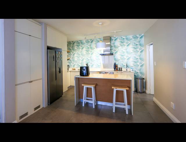 2 BEDROOM SIMPLEX FOR SALE IN UMHLANGA CENTRAL